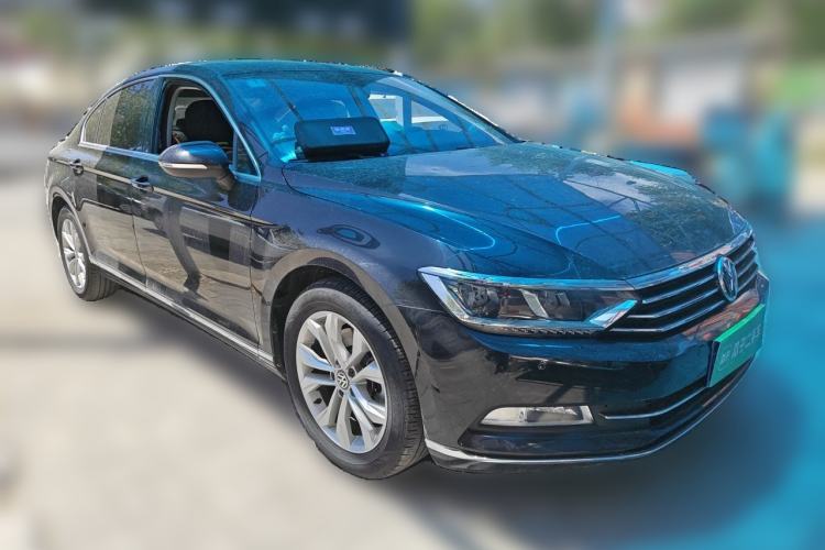 Used Volkswagen Magotan 2019 330TSI DSG Luxury Version China VI Standard Front Right 45 Deg