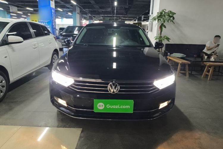 Used Volkswagen Magotan 2019 330TSI DSG Leading Model China VI Standard Front