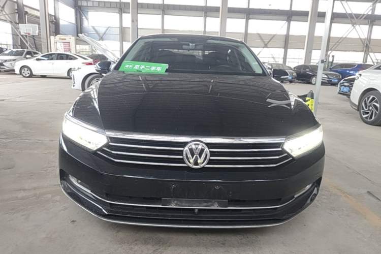 Used Volkswagen Magotan 2019 330TSI DSG Luxury Version China VI Standard Front