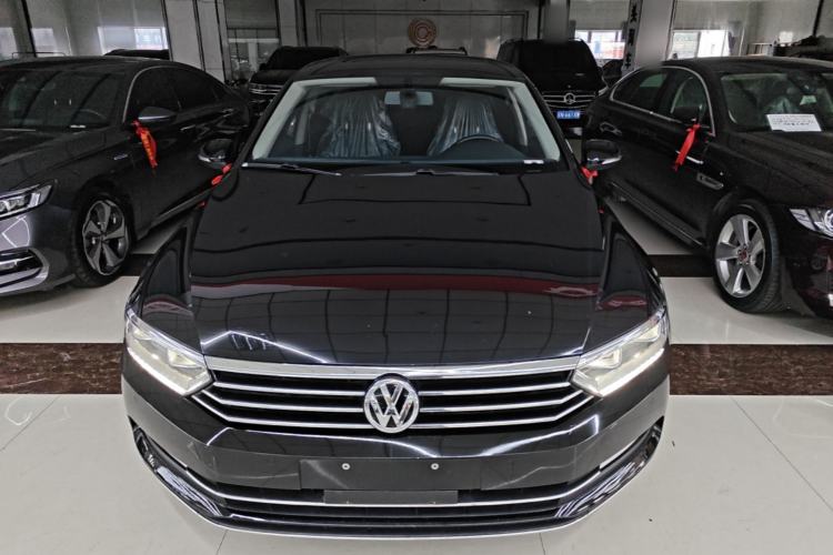 Used Volkswagen Magotan 2019 330TSI DSG Leading Model China VI Standard Front
