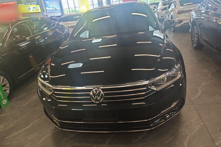 Used Volkswagen Magotan 2019 330TSI DSG Luxury Version China VI Standard Front