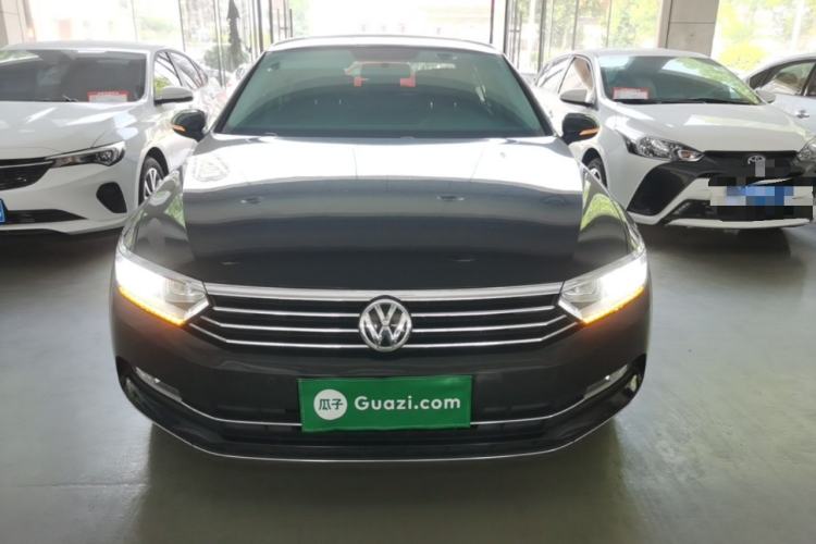 Used Volkswagen Magotan 2019 330TSI DSG Leading Model China VI Standard Front