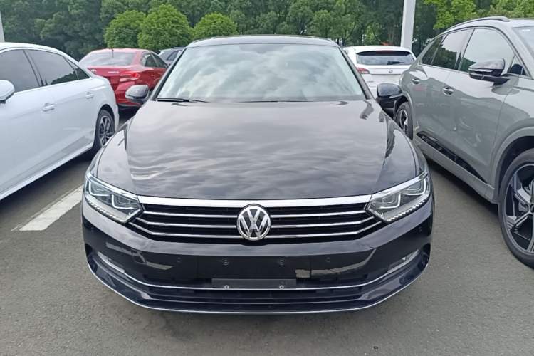 Used Volkswagen Magotan 2019 330TSI DSG Luxury Model China V Standard Front