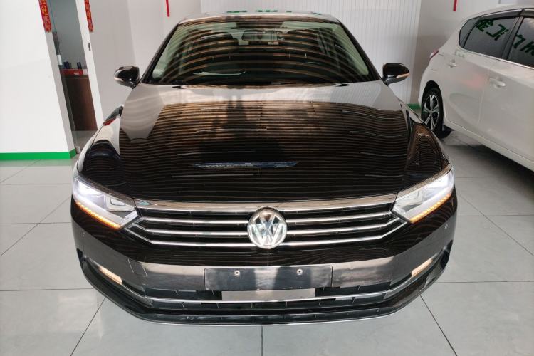 Used Volkswagen Magotan 2019 330TSI DSG Leading Edition China V Standard Front
