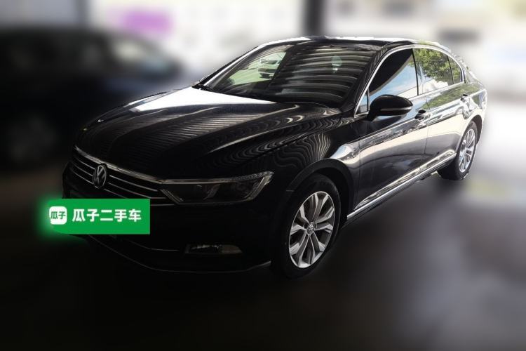 Used Volkswagen Magotan 2019 380TSI DSG Luxury Model China V Standard Guazi used car, China used car export, Used car for sale, Used cars, Cheapest cars for sale
