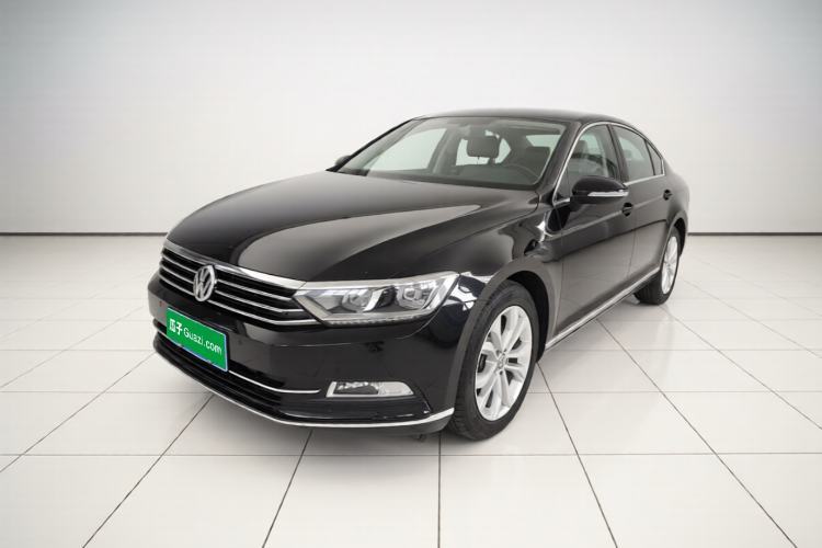 Volkswagen Magotan 2019 330TSI DSG Luxury Model China V Standard مستعملة Guazi used car, China used car export, Used car for sale, Used  cars, Cheapest cars for sale