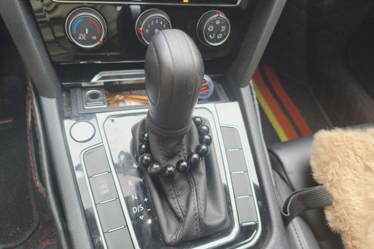 Used Volkswagen Magotan 2019 330TSI DSG Leading Model China VI Standard Gear Lever
