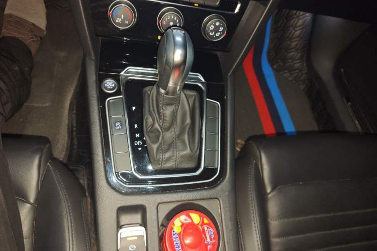 Used Volkswagen Magotan 2019 330TSI DSG Leading Model China VI Standard Gear Lever