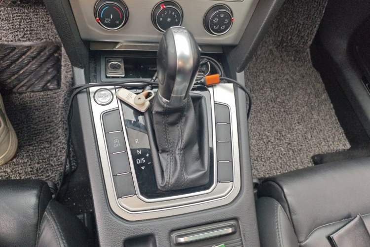 Used Volkswagen Magotan 2019 280TSI DSG Comfort Model China VI Standard Gear Lever