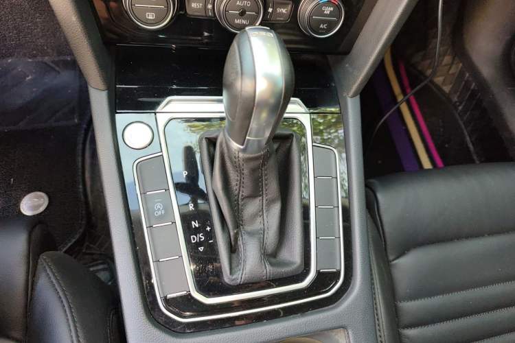 Used Volkswagen Magotan 2019 330TSI DSG Luxury Model China V Standard Gear Lever