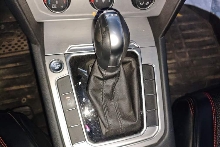 Used Volkswagen Magotan 2019 280TSI DSG Comfort Model China V Standard Gear Lever