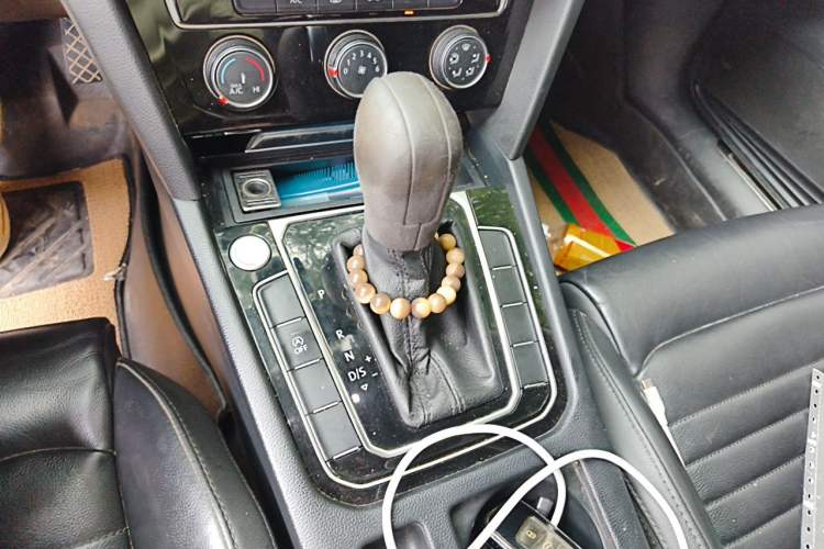 Used Volkswagen Magotan 2019 330TSI DSG Leading Model China VI Standard Gear Lever