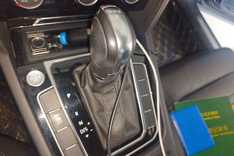 Used Volkswagen Magotan 2019 330TSI DSG Leading Model China VI Standard Gear Lever