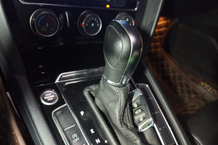 Used Volkswagen Magotan 2019 280TSI DSG Comfort Model China VI Standard Gear Lever
