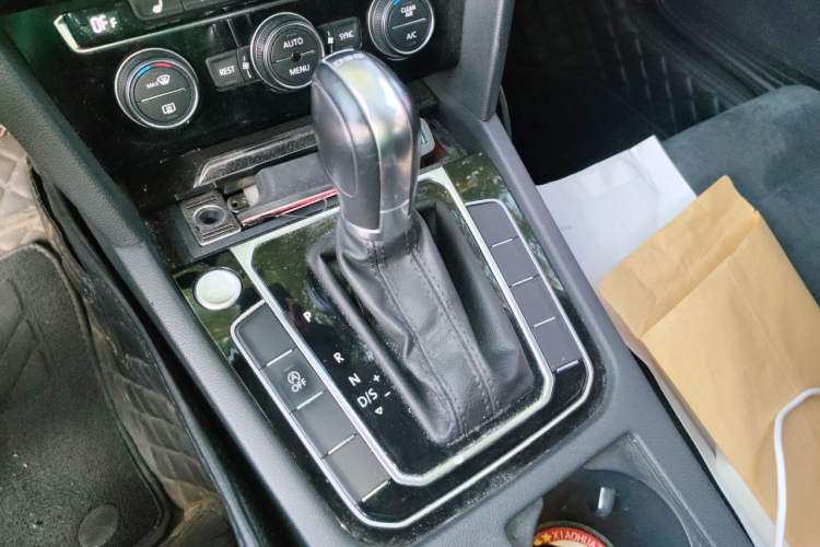 Used Volkswagen Magotan 2019 380TSI DSG Prestige Model China V Standard Gear Lever
