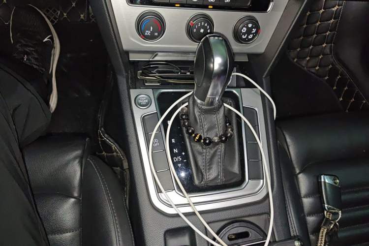 Used Volkswagen Magotan 2019 280TSI DSG Comfort Model China VI Standard Gear Lever