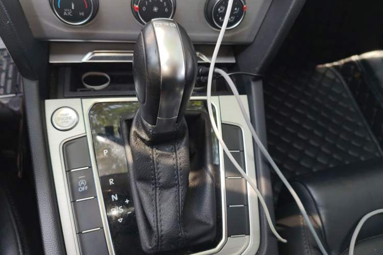 Used Volkswagen Magotan 2019 280TSI DSG Comfort Model China V Standard Gear Lever