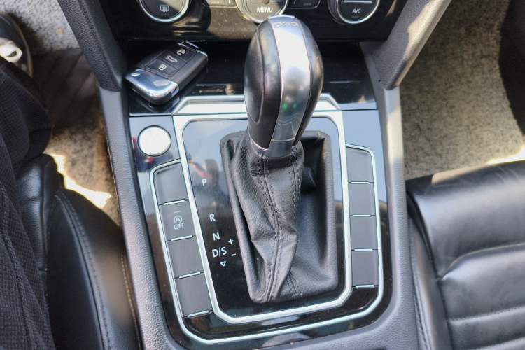 Used Volkswagen Magotan 2019 330TSI DSG Luxury Model China V Standard Gear Lever