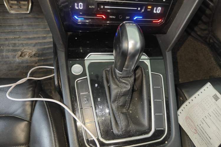 Used Volkswagen Magotan 2019 280TSI DSG Comfort Model China V Standard Gear Lever