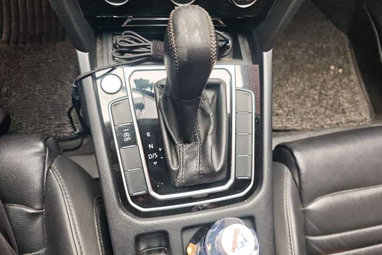 Used Volkswagen Magotan 2019 330TSI DSG Leading Model China VI Standard Gear Lever