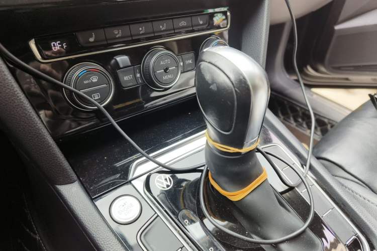 Used Volkswagen Magotan 2019 330TSI DSG Luxury Version China VI Standard Gear Lever