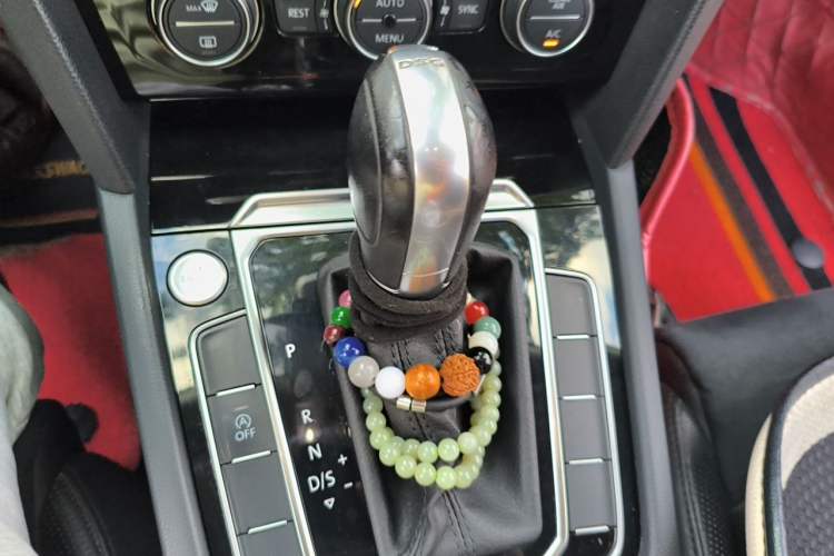 Used Volkswagen Magotan 2019 330TSI DSG Luxury Model China V Standard Gear Lever