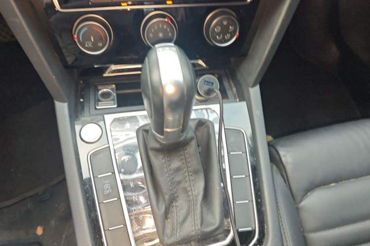 Used Volkswagen Magotan 2019 280TSI DSG Leading Model China V Standard Gear Lever