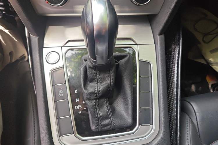 Used Volkswagen Magotan 2019 280TSI DSG Comfort Model China VI Standard Gear Lever