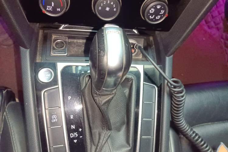 Used Volkswagen Magotan 2019 280TSI DSG Leading Model China V Standard Gear Lever