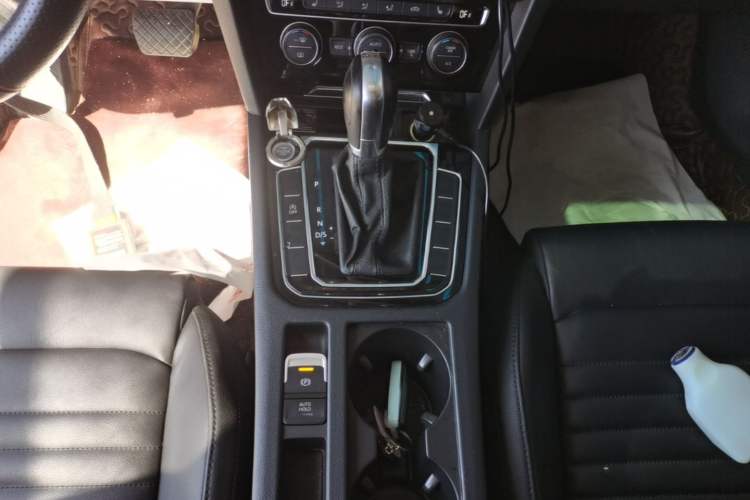 Used Volkswagen Magotan 2019 330TSI DSG Luxury Model China V Standard Gear Lever
