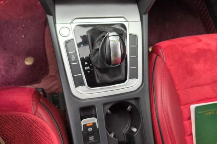 Used Volkswagen Magotan 2019 280TSI DSG Comfort Model China V Standard Gear Lever