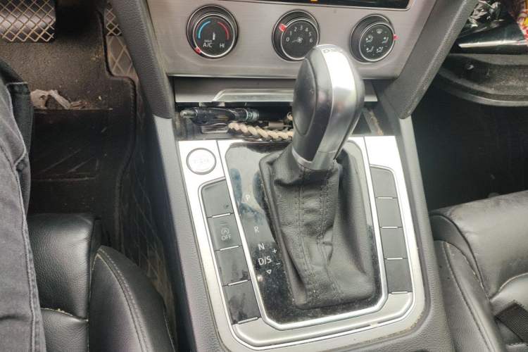 Used Volkswagen Magotan 2019 280TSI DSG Comfort Model China VI Standard Gear Lever