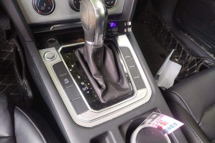 Used Volkswagen Magotan 2019 280TSI DSG Comfort Model China VI Standard Gear Lever
