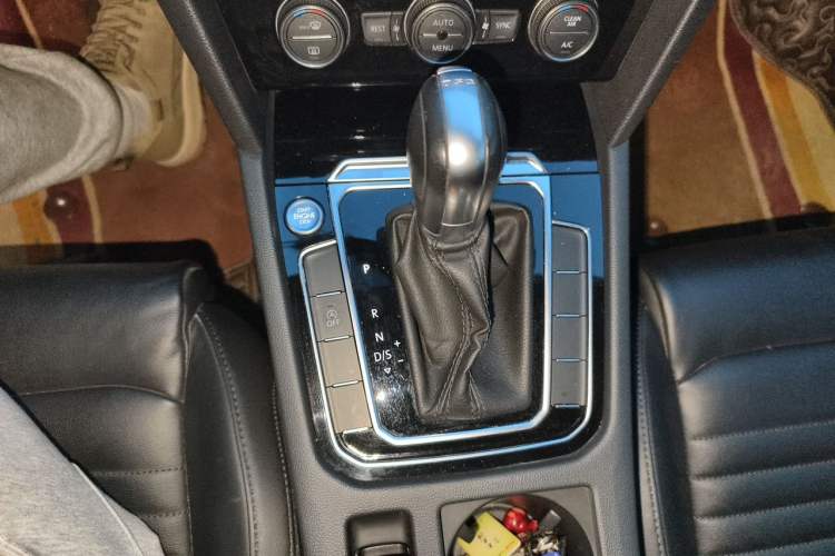 Used Volkswagen Magotan 2019 330TSI DSG Luxury Model China V Standard Gear Lever