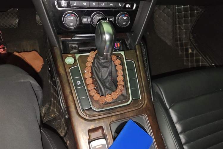 Used Volkswagen Magotan 2019 330TSI DSG Luxury Model China V Standard Gear Lever