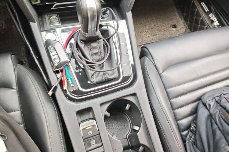 Used Volkswagen Magotan 2019 330TSI DSG Leading Model China VI Standard Gear Lever