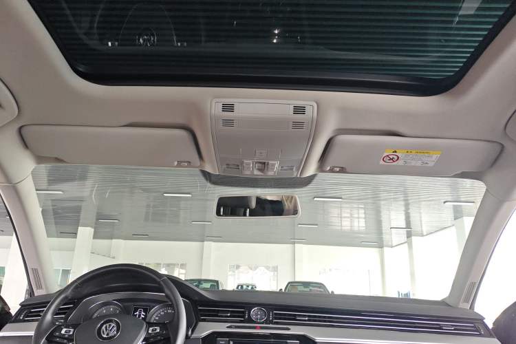 Used Volkswagen Magotan 2019 330TSI DSG Leading Edition China V Standard Headliner