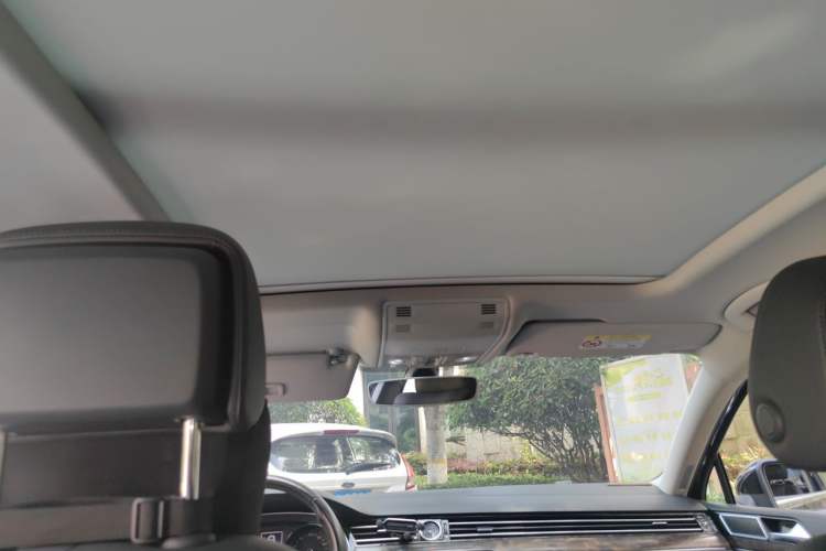 Used Volkswagen Magotan 2019 330TSI DSG Luxury Version China VI Standard Headliner
