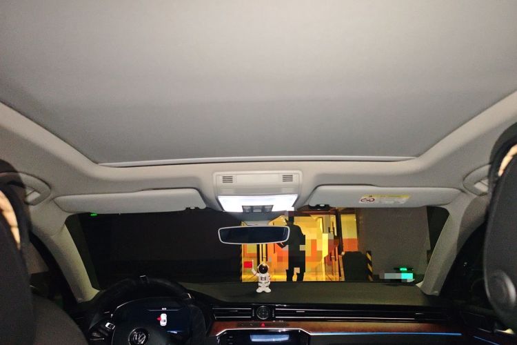Used Volkswagen Magotan 2019 330TSI DSG Luxury Model China V Standard Headliner