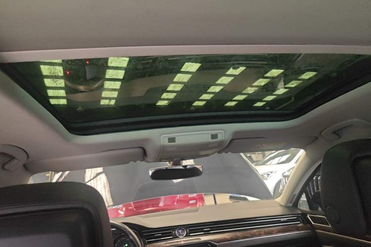 Used Volkswagen Magotan 2019 330TSI DSG Luxury Model China V Standard Headliner