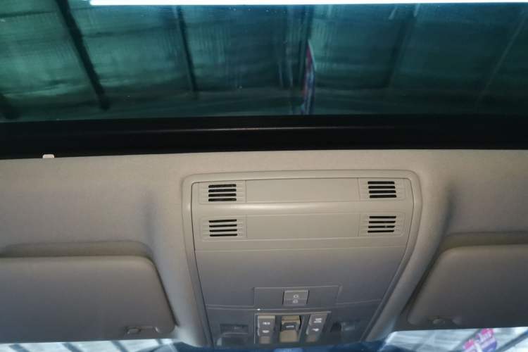 Used Volkswagen Magotan 2019 280TSI DSG Leading Model China V Standard Headliner