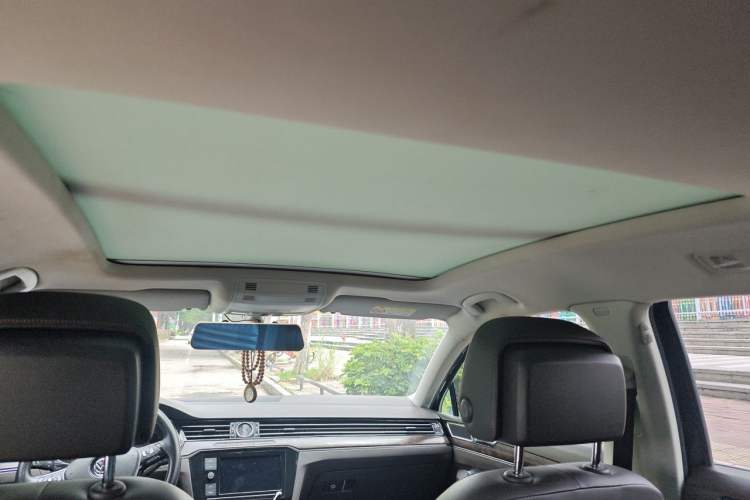 Used Volkswagen Magotan 2019 330TSI DSG Luxury Model China V Standard Headliner