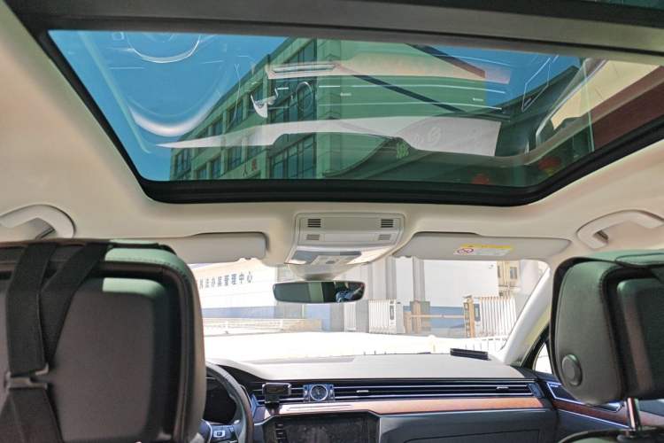 Used Volkswagen Magotan 2019 330TSI DSG Luxury Model China V Standard Headliner