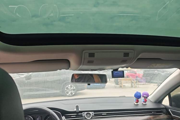 Used Volkswagen Magotan 2019 330TSI DSG Leading Model China VI Standard Headliner