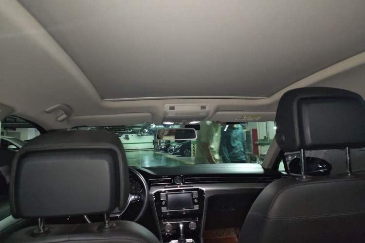 Used Volkswagen Magotan 2019 330TSI DSG Leading Edition China V Standard Headliner