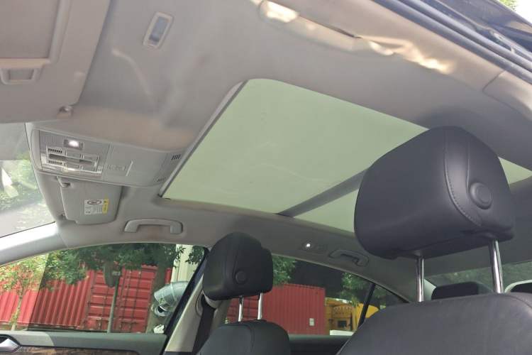 Used Volkswagen Magotan 2019 330TSI DSG Leading Model China VI Standard Headliner