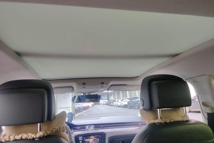 Used Volkswagen Magotan 2019 330TSI DSG Luxury Version China VI Standard Headliner