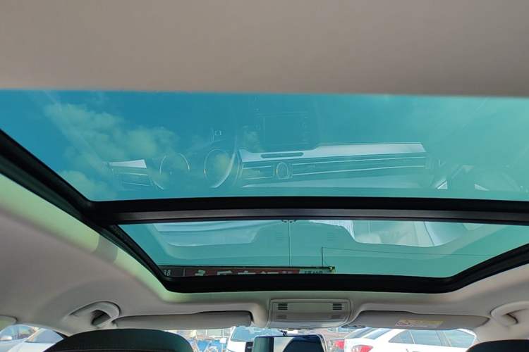 Used Volkswagen Magotan 2019 330TSI DSG Leading Edition China V Standard Headliner
