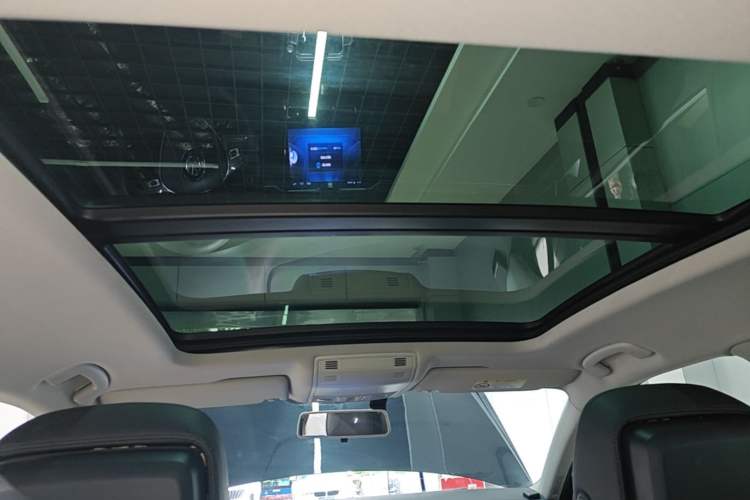 Used Volkswagen Magotan 2019 330TSI DSG Leading Model China VI Standard Headliner