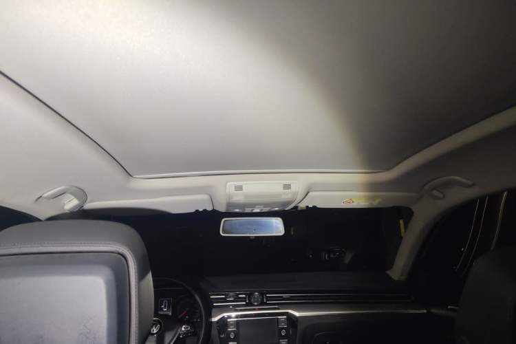 Used Volkswagen Magotan 2019 330TSI DSG Leading Model China VI Standard Headliner